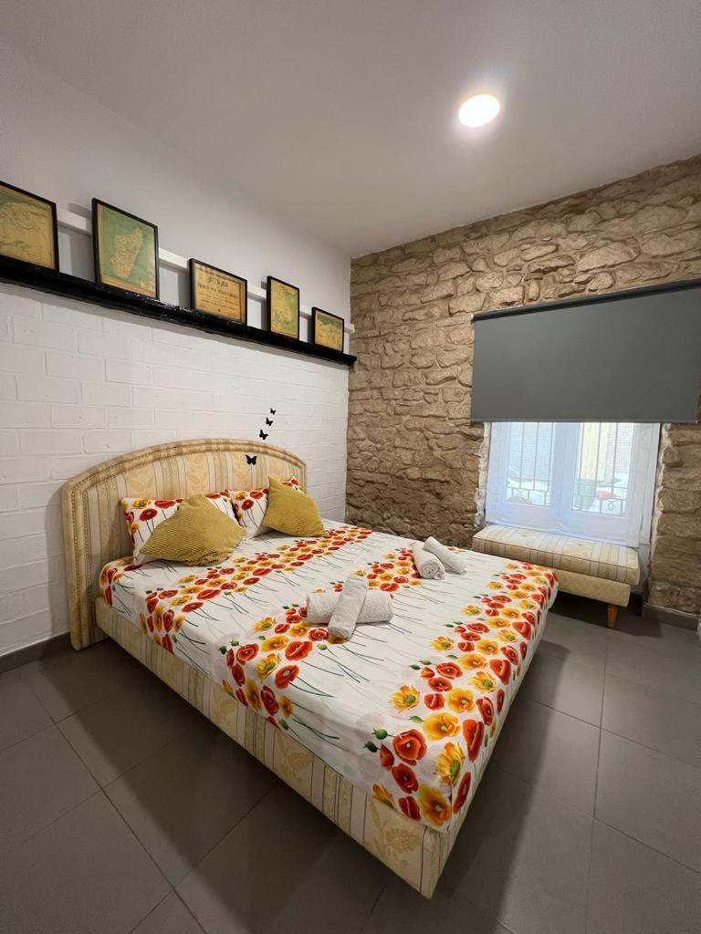 Des Rustic Center Apartment Аликанте Екстериор снимка